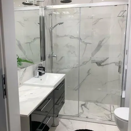 Apartament Sarad * 科沃布热格